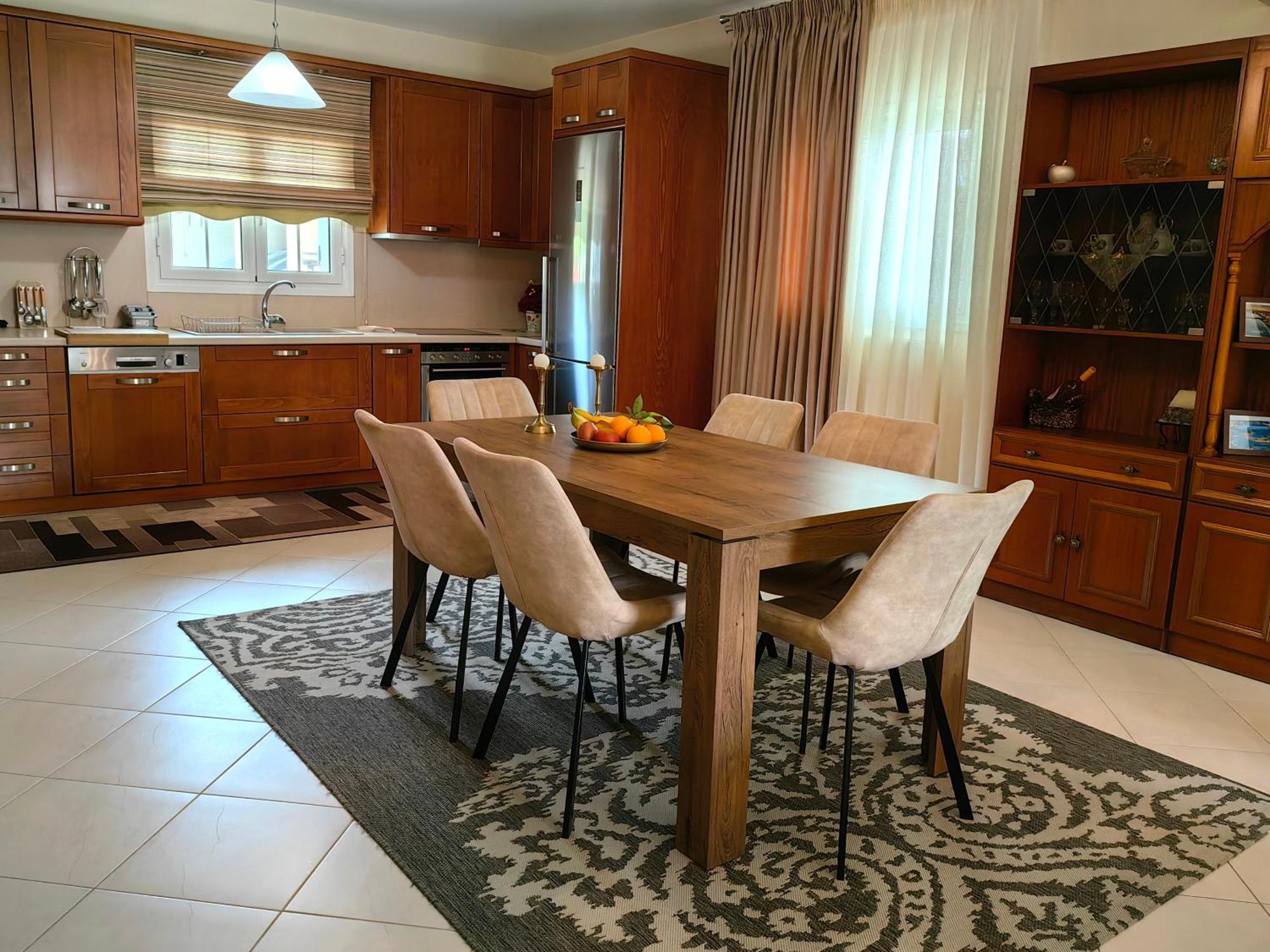 Eleni'S Holiday Home Каламата Экстерьер фото