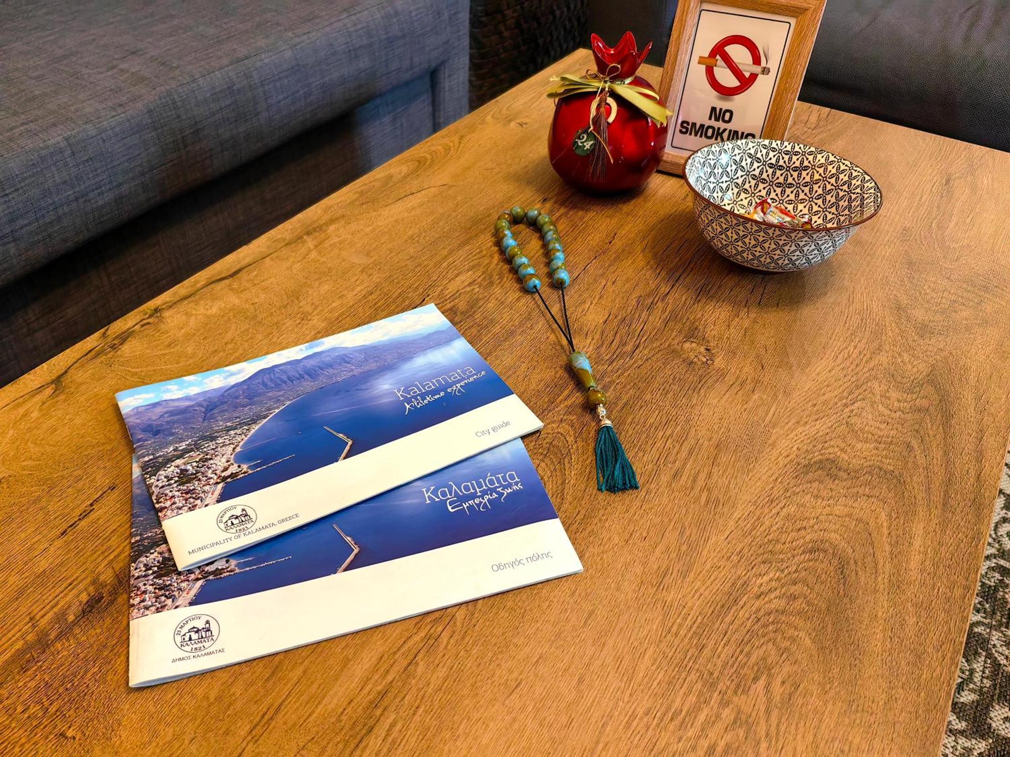 Eleni'S Holiday Home Каламата Экстерьер фото